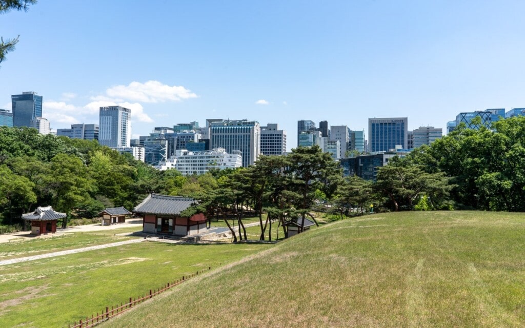 Seolleung and Jeongneung (Seonjeongneung) Royal Tombs