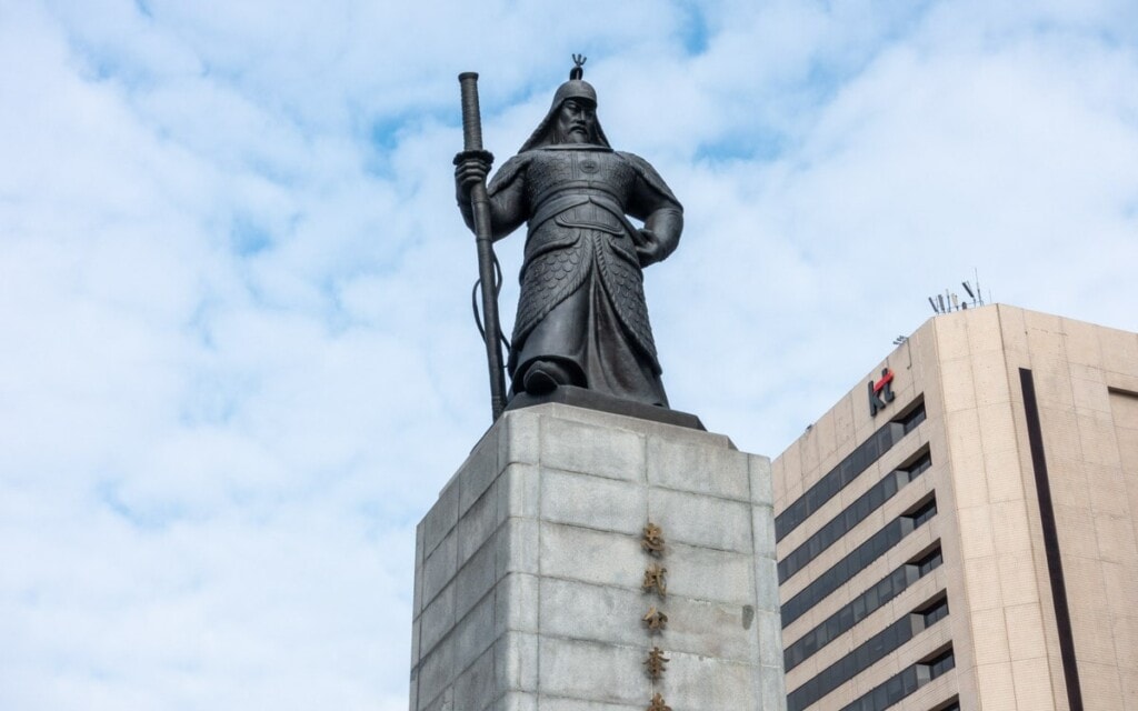 Statue of Admiral Yi Sun-sin